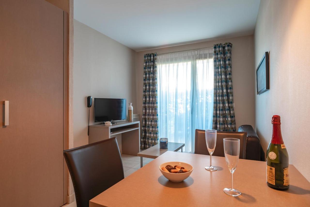 Les Thermes 500 - Appt Avec Piscine Partagee Apartment
